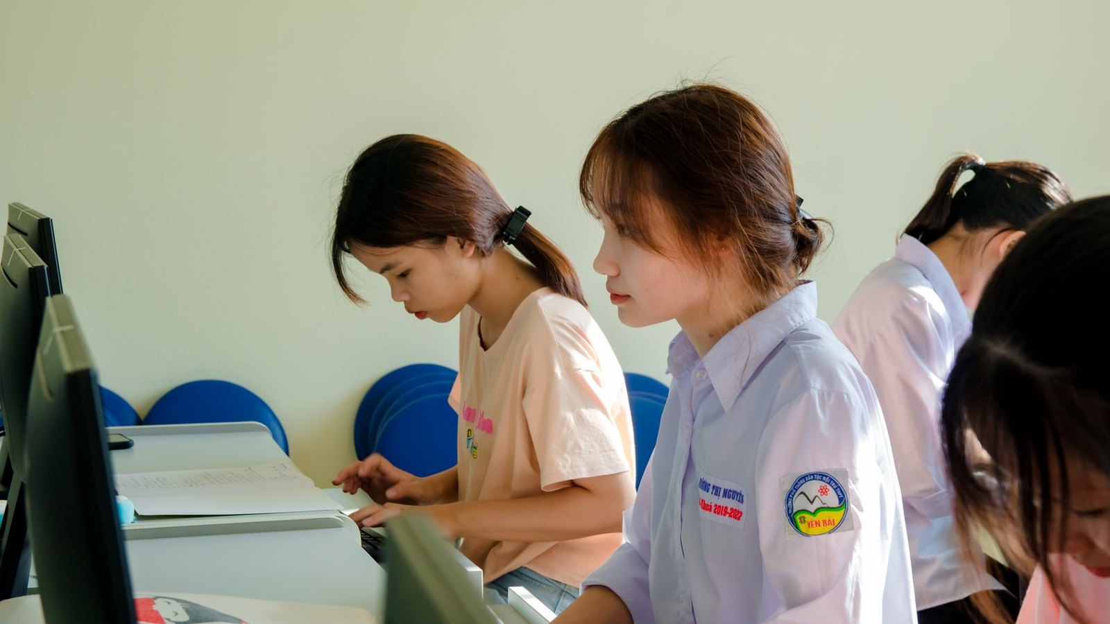 By 2044, Digital Citizenship Education Will Become A Mandatory Part Of Primary School Curricula In At Least 30 Countries.