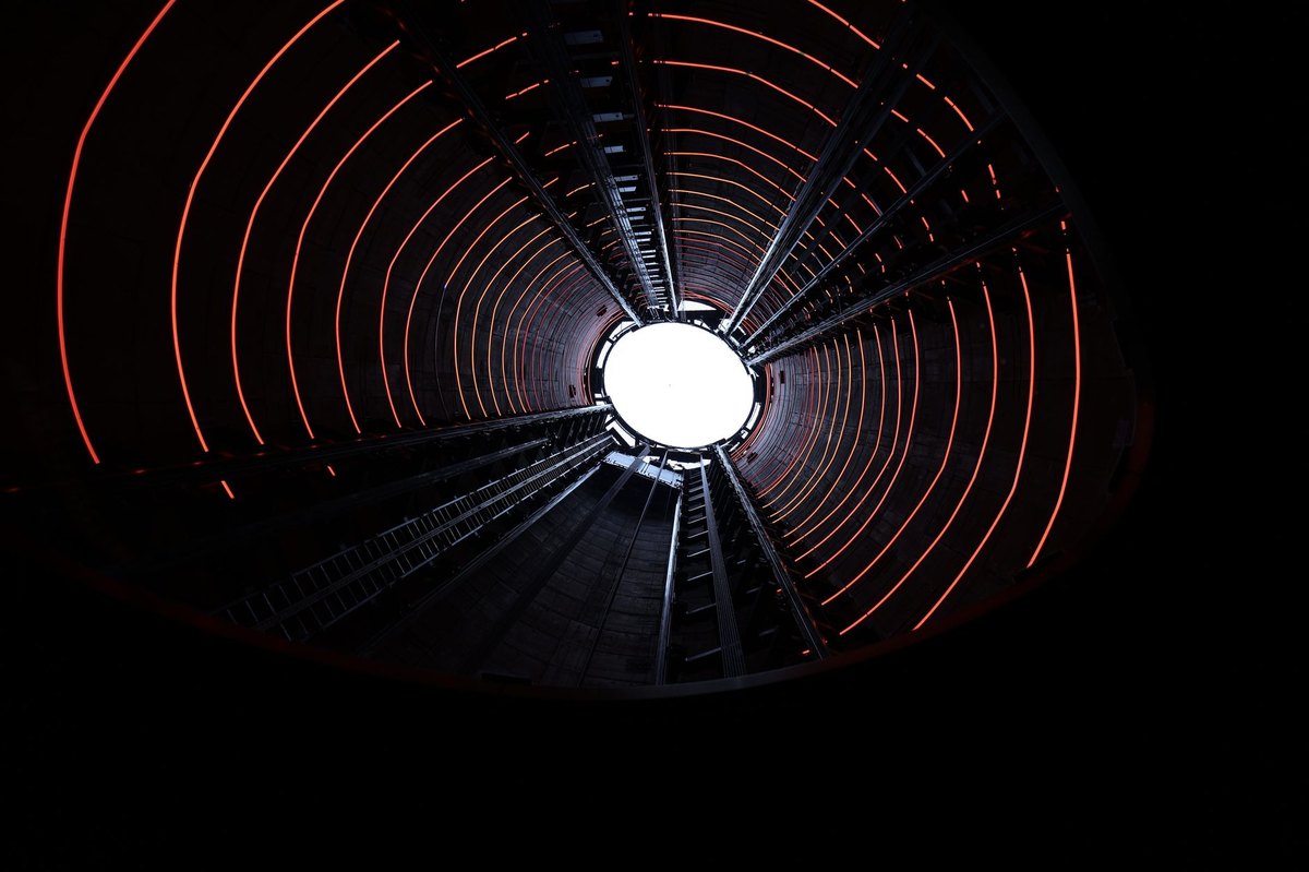 2029 Sonuna Kadar Hiçbir Füzyon Enerji Şirketi Şebekeye Ticari Elektrik Sağlayamayacak; Helion Energy'nin 2028 Tarihli 50 MW'lık Microsoft Teslimat Hedefi Gerçekleşmeyecek.