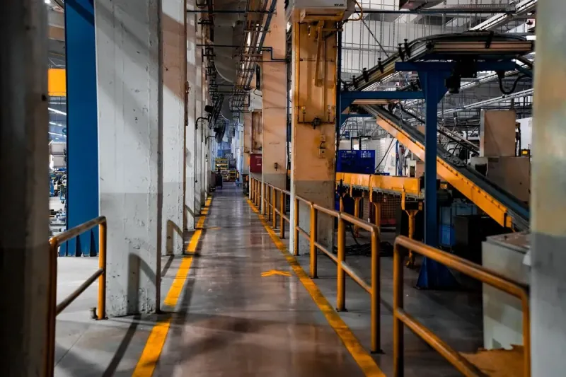 Industrial Robots Become Standard Across The Entire Manufacturing Sector.