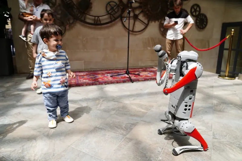 Humanoid Robots Surpass Humans Ten-thousandfold In Daily Household Tasks. Humanoid Robots Surpass Humans Ten-thousandfold In Daily Household Tasks.